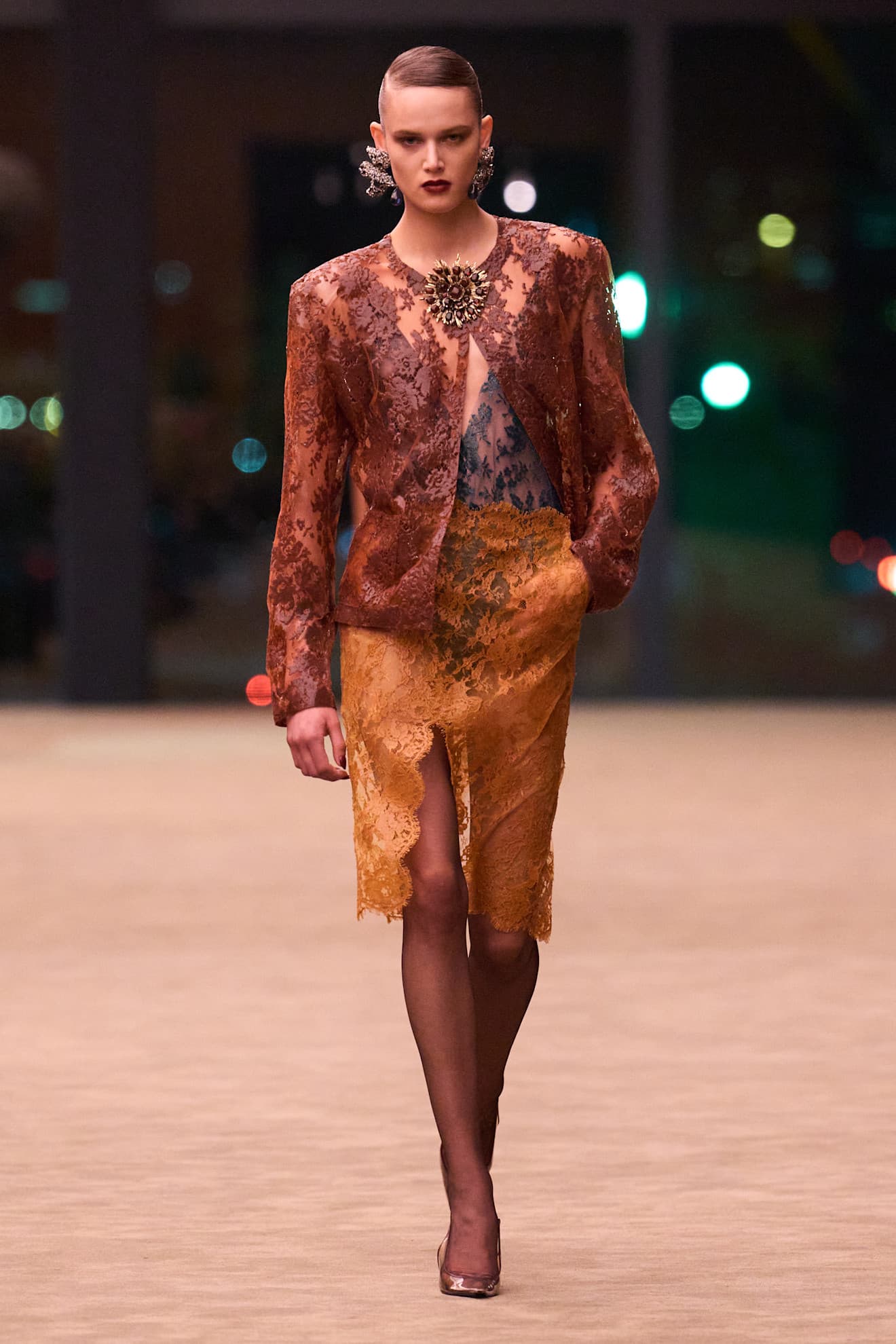 Показ Saint Laurent осень-зима 2026 | Spotlight