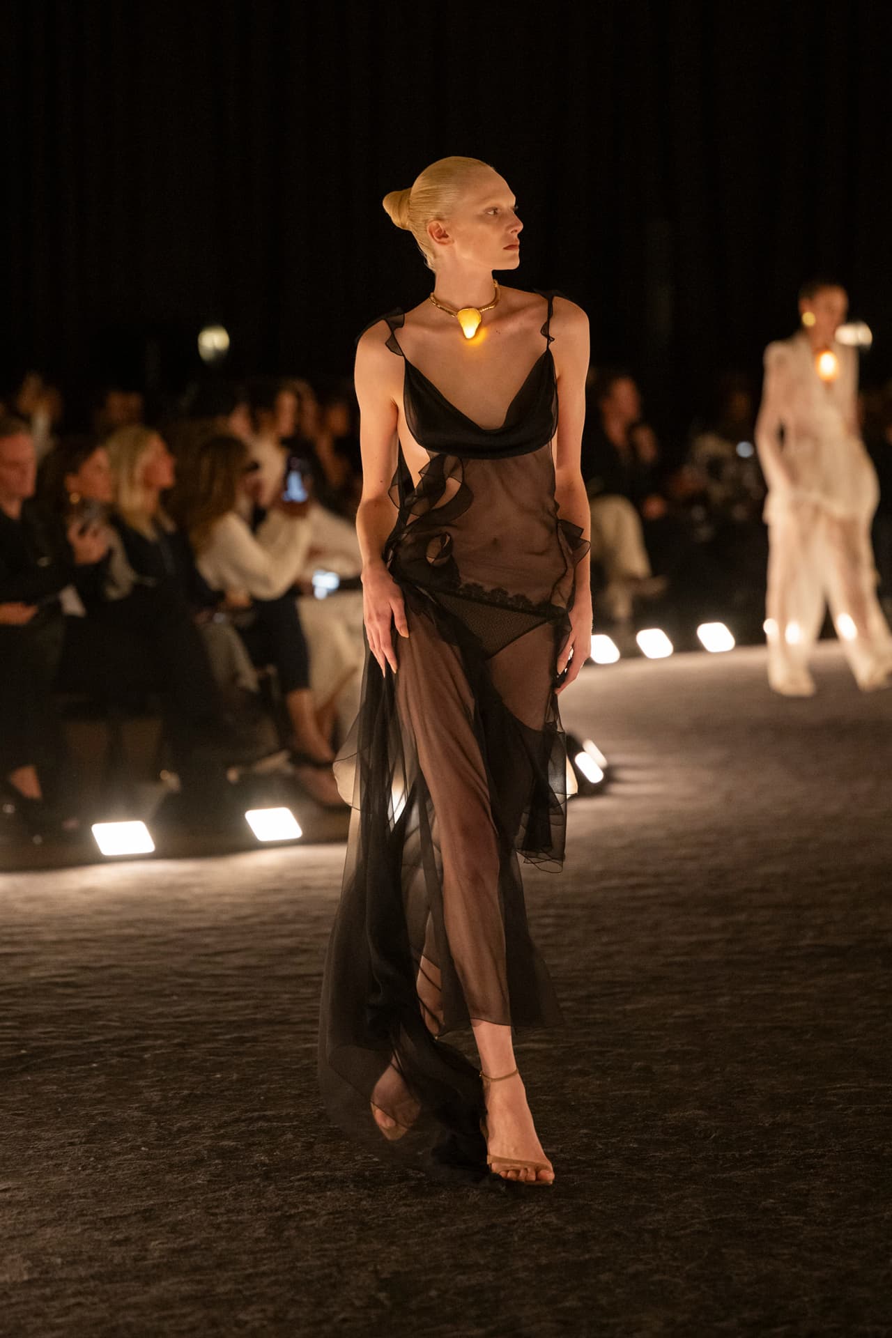 Saint Laurent, весна-лето 2026 | Spotlight