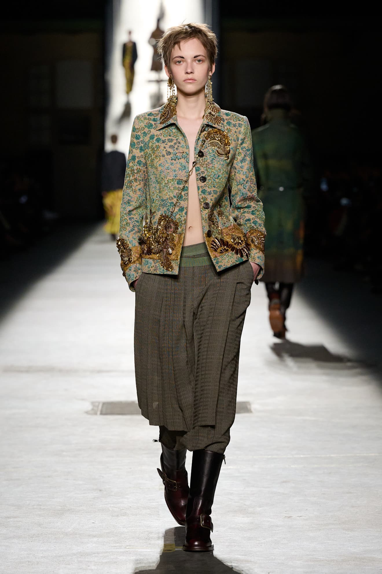 Показ Dries Van Noten осень-зима 2026 | Spotlight