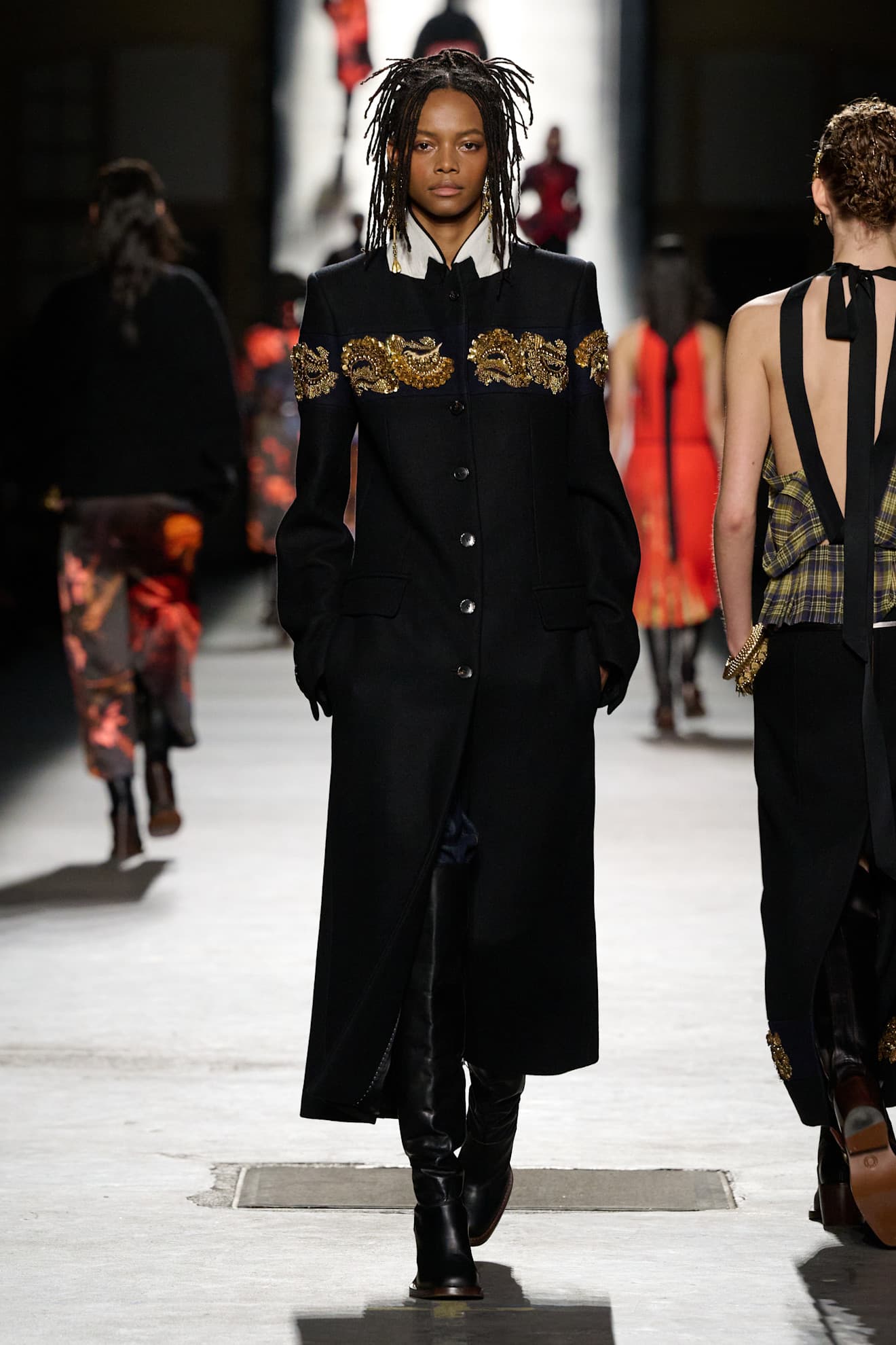 Показ Dries Van Noten осень-зима 2026 | Spotlight