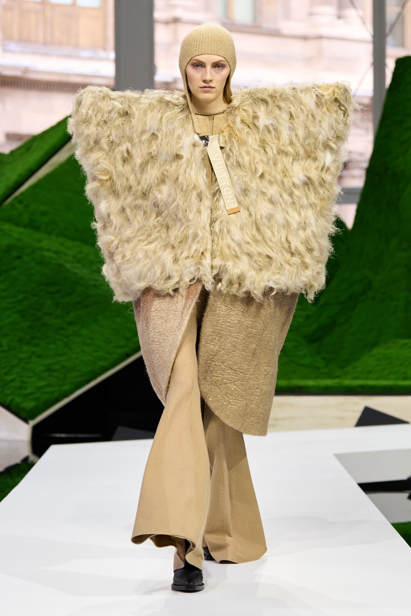 Показ Louis Vuitton осень-зима 2026 | Spotlight