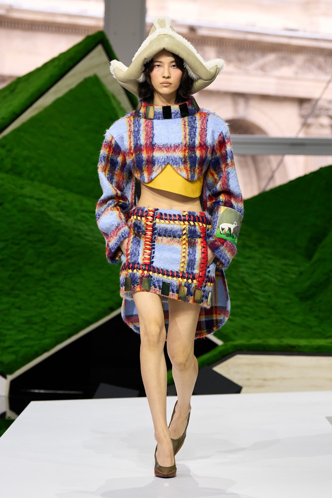 Показ Louis Vuitton осень-зима 2026 | Spotlight