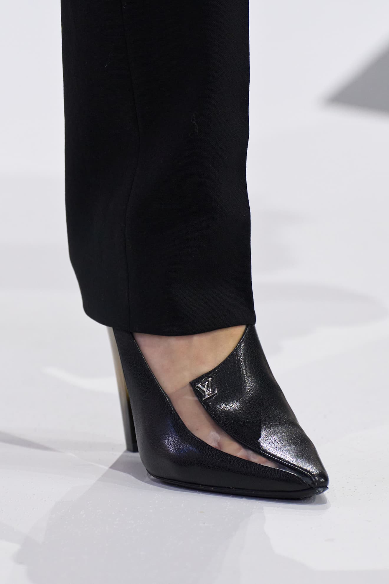 Показ Louis Vuitton осень-зима 2026 | Spotlight
