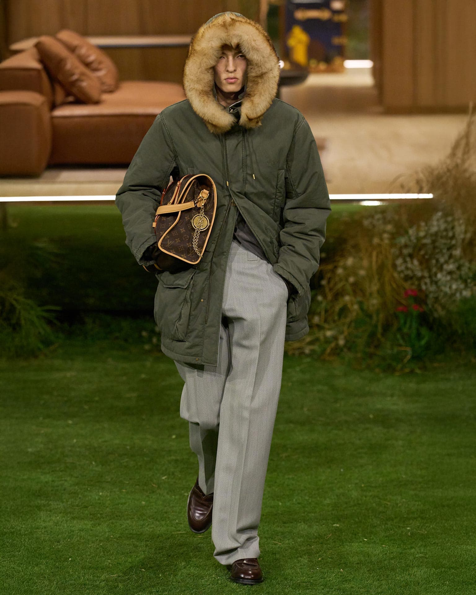 Модель Әлжан Жандарбеков | Louis Vuitton | Spotlight