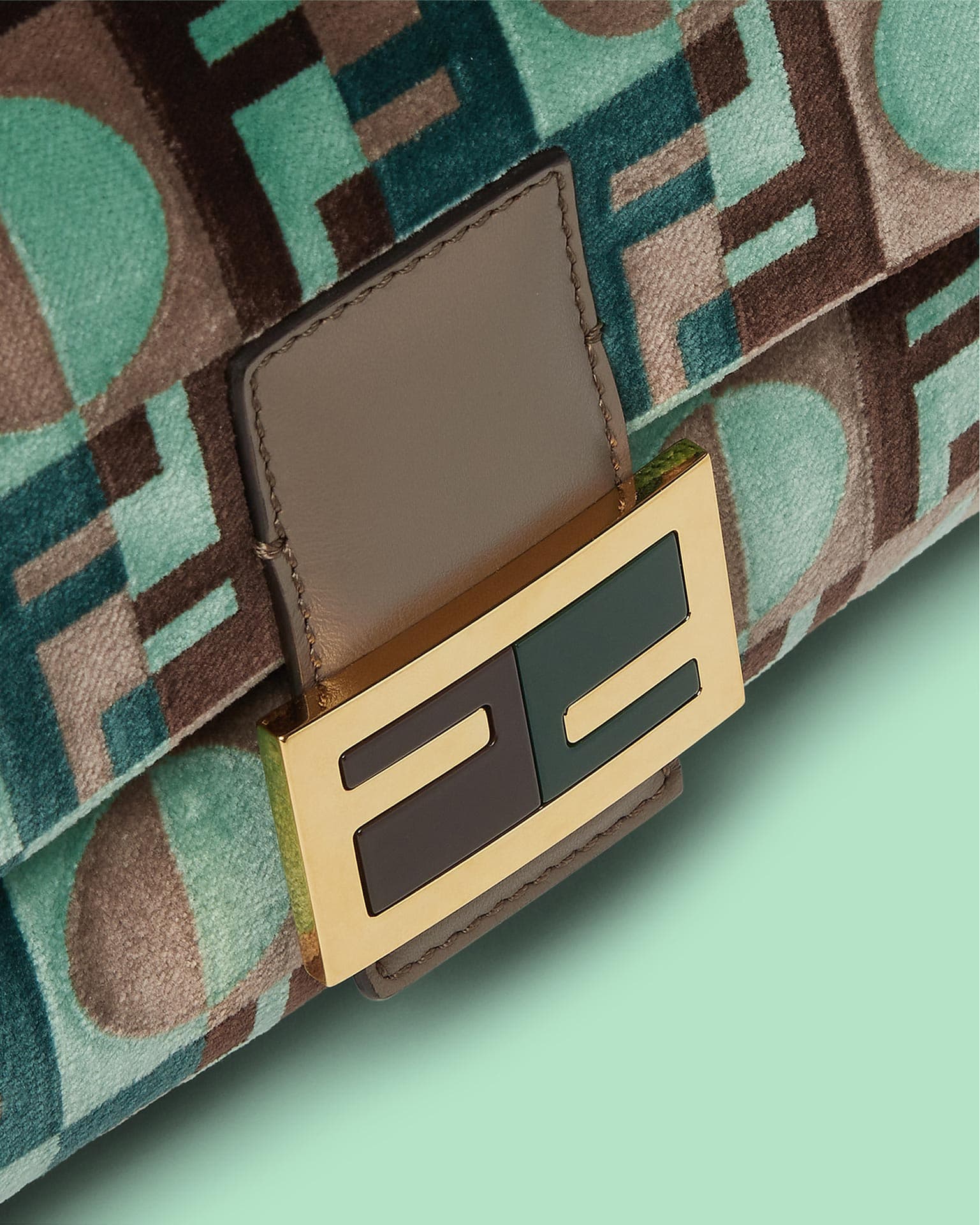 Официальный сайт Fendi