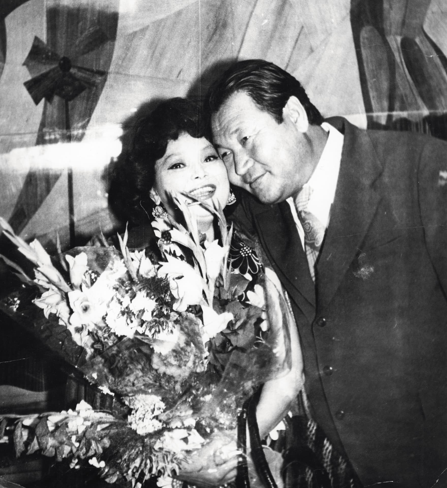 Роза Багланова и Сейдулла Сакенов, 1976 год | РГУ «Центральный Государственный Архив кино-фотодокументов и звукозаписи» МКИИ РК