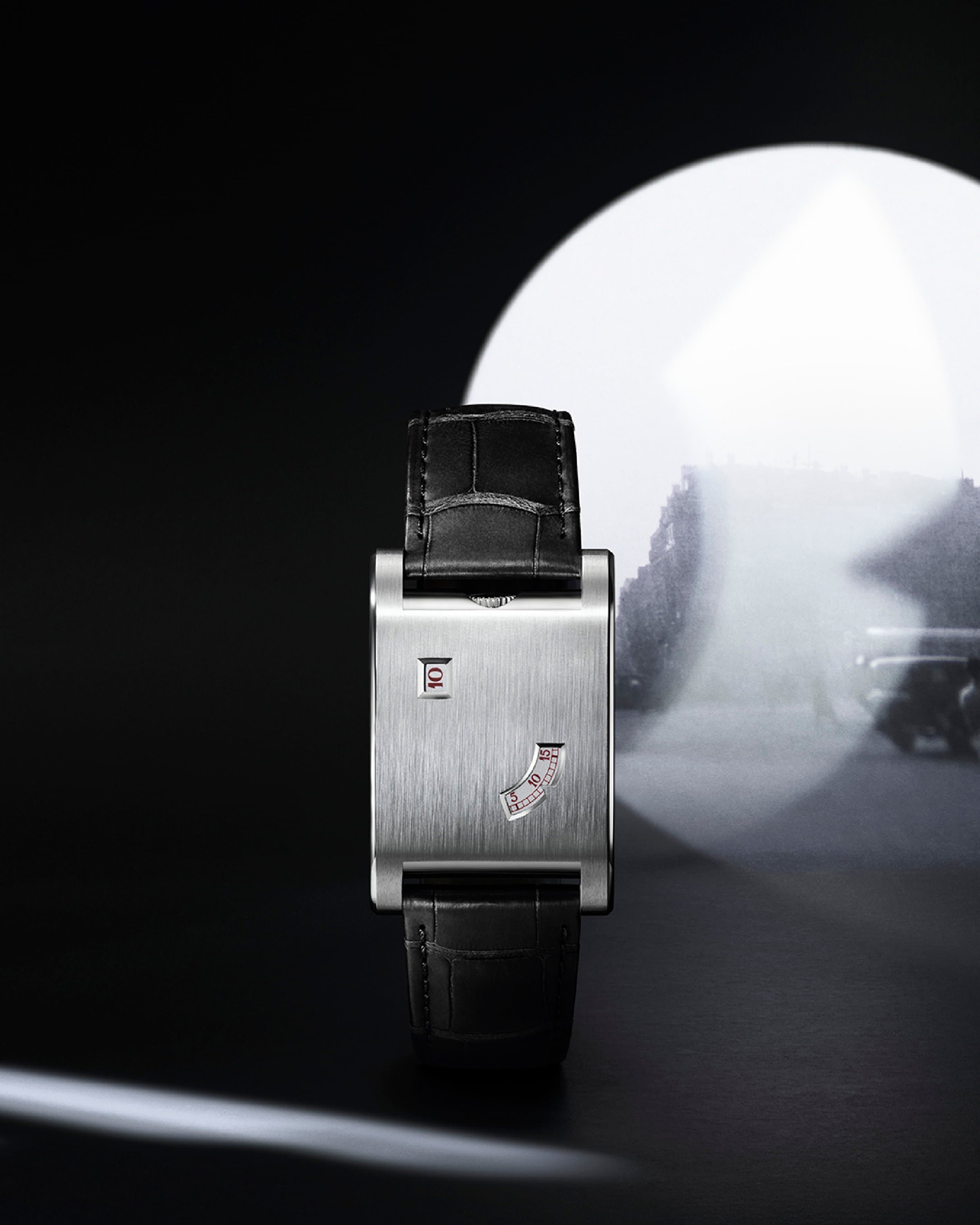 Классика и инновации в часах Cartier Tank à Guichets