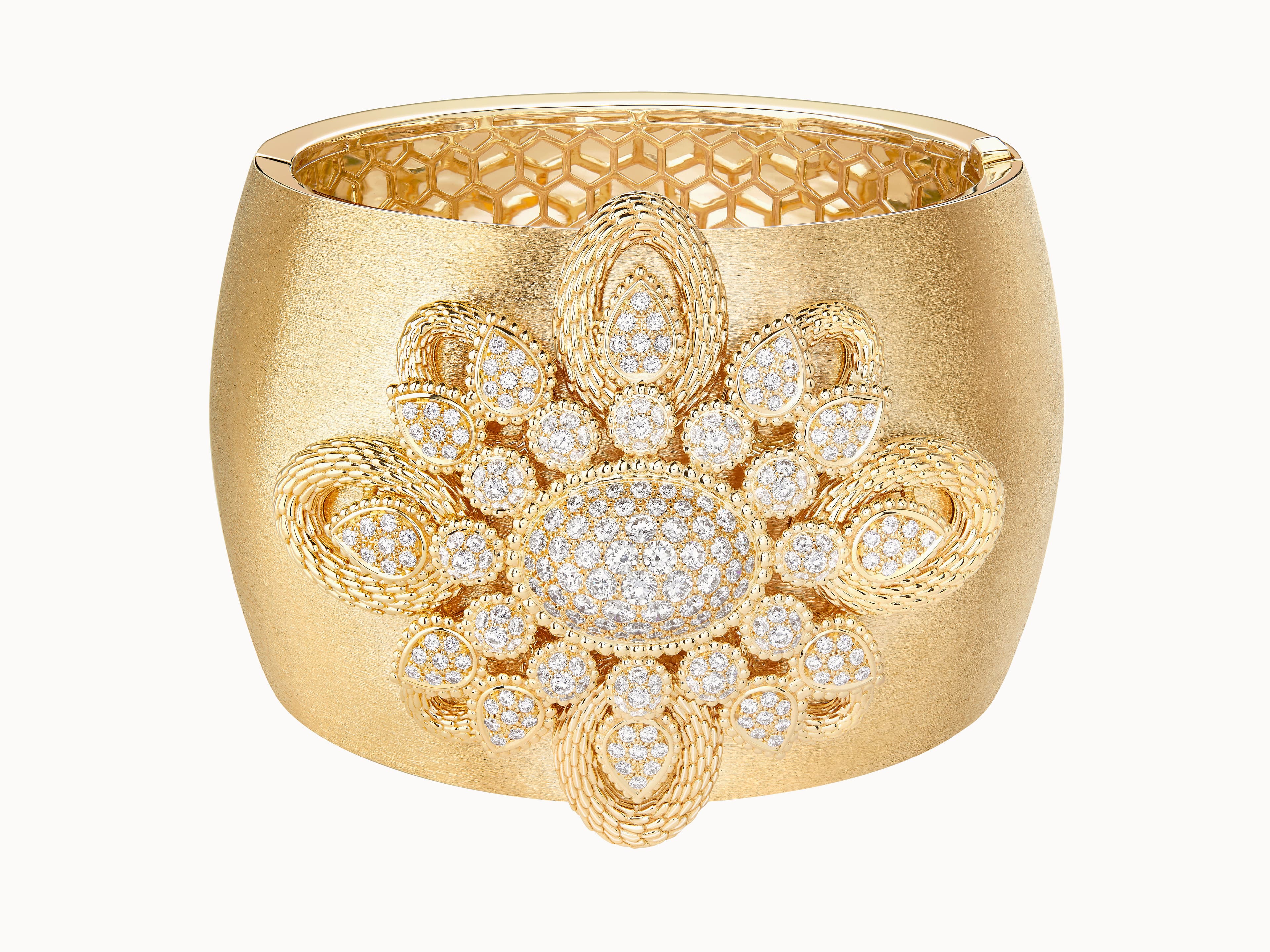 Винтажный браслет-манжета Serpent Bohème, инкрустированный бриллиантами, из желтого золота