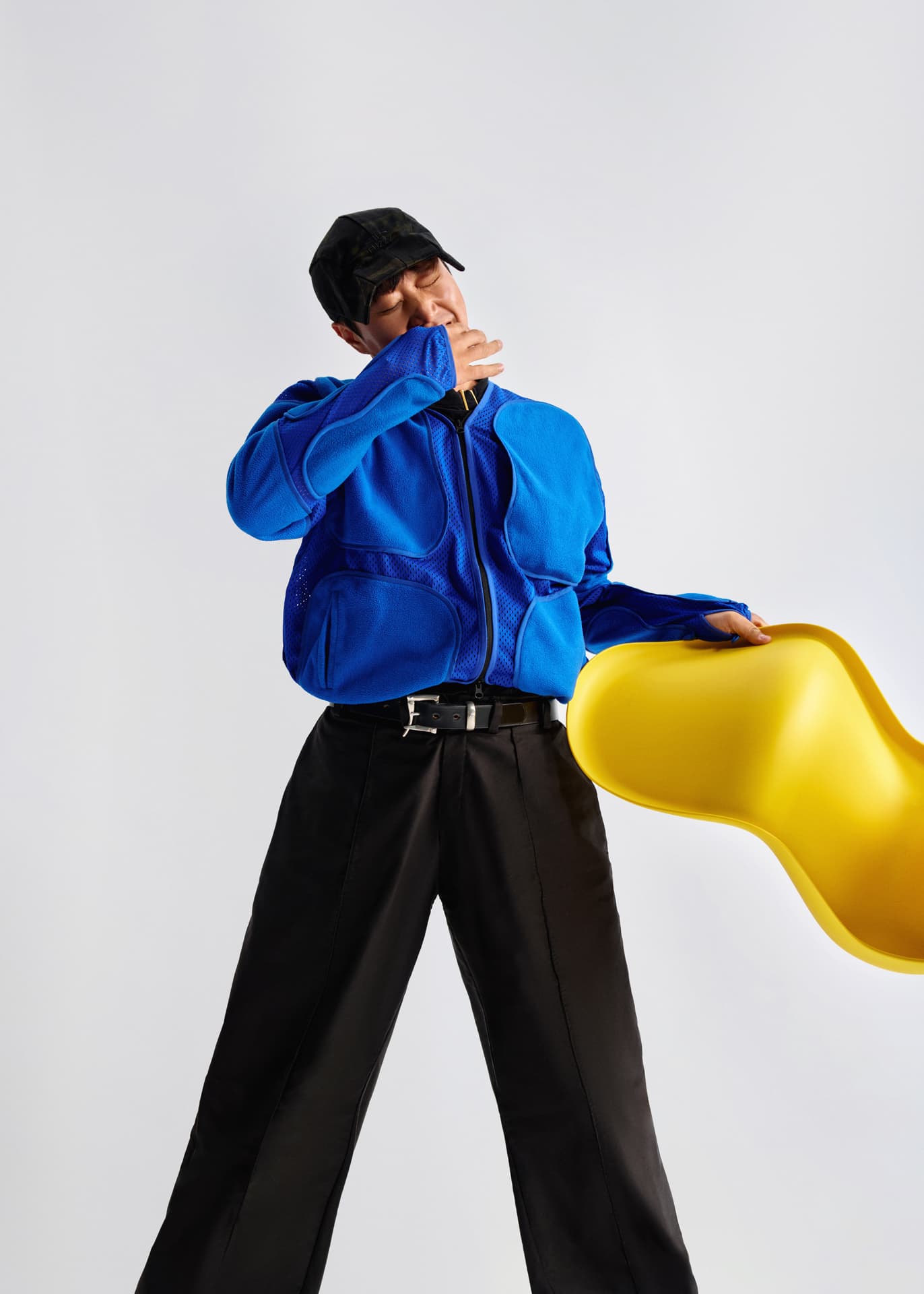 Бомбер, шалбар, водолазка, кепка – Fuzzz | Фотосуретші: Мария Slozhnomarya