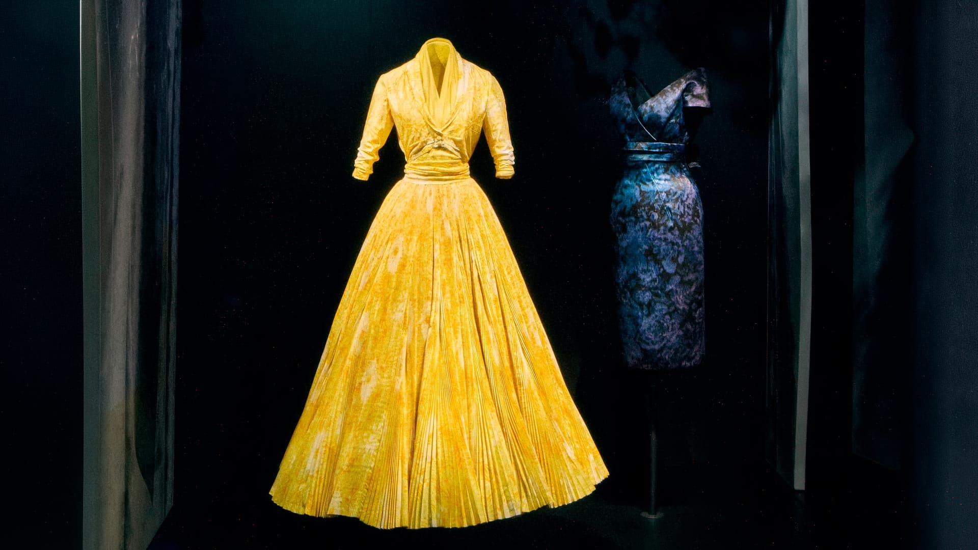 В La Galerie представлен 101 образ самого Диора и пяти его преемников из собрания фонда Алайи | Архив пресс-службы