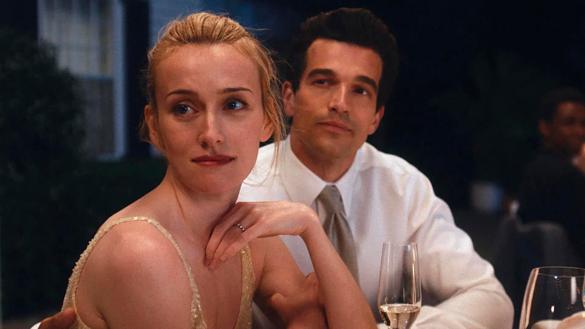 «Америкалық махаббат хикаясы» сериалынан көрініс | IMDb