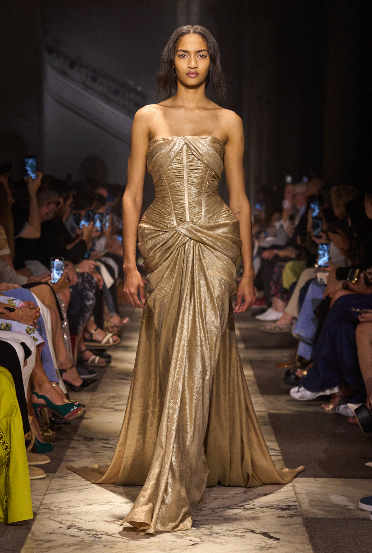 Elie Saab Couture, күз-қыс 2025 | Баспасөз қызметінің мұрағаты